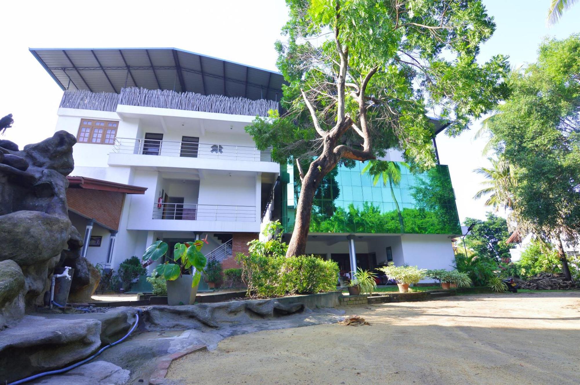 Siyanco Polonnaruwa